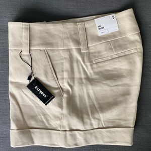 Express Midi Shorts. Size 6